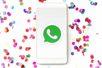 WhatsApp-Geburtstagsgrüße: Handy mit WhatsApp-Logo