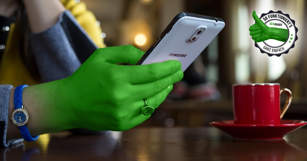Bildschirmaufnahme bei Samsung-Handys: Frau mit Samsung Handy in der Hand