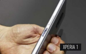 iPhone 11 vs. iPhone X: Handys von vorne nebeneinander